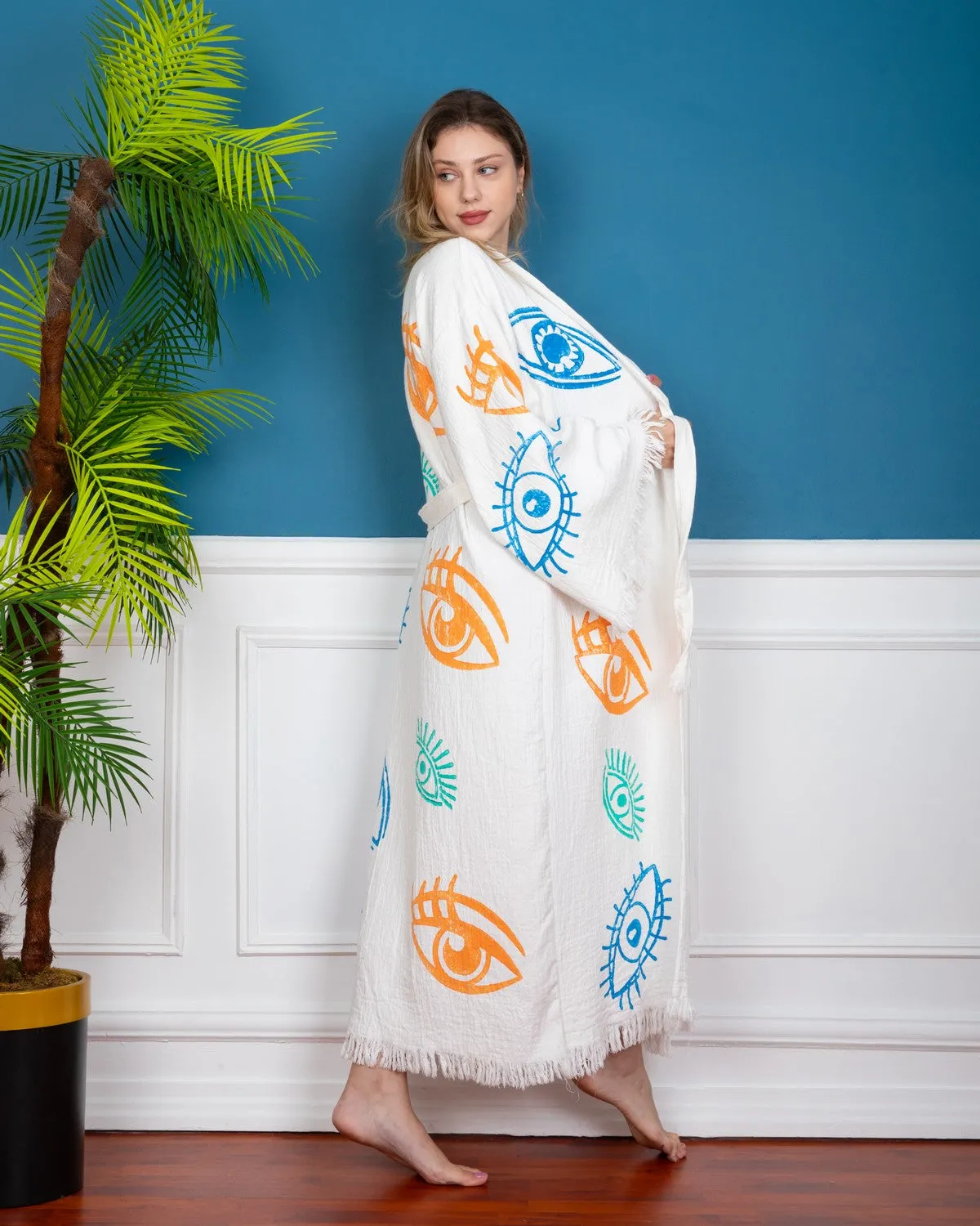 Big Eyes Kimono Robe