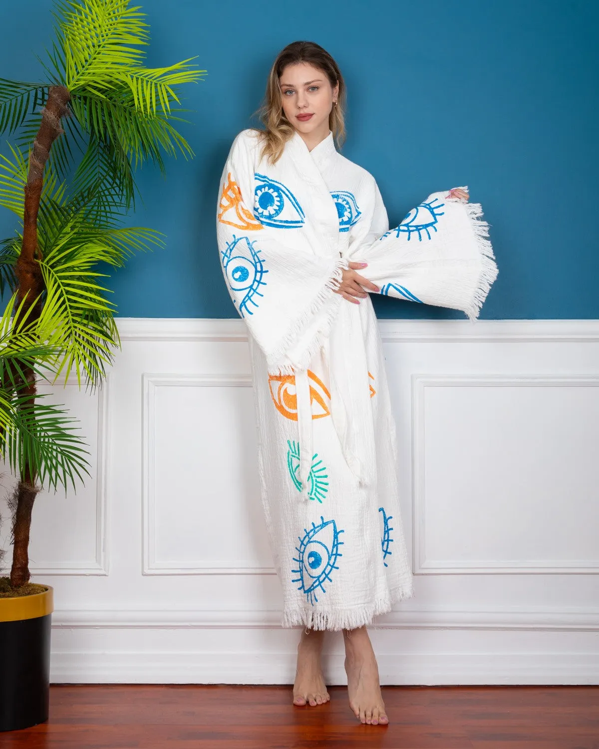 Big Eyes Kimono Robe