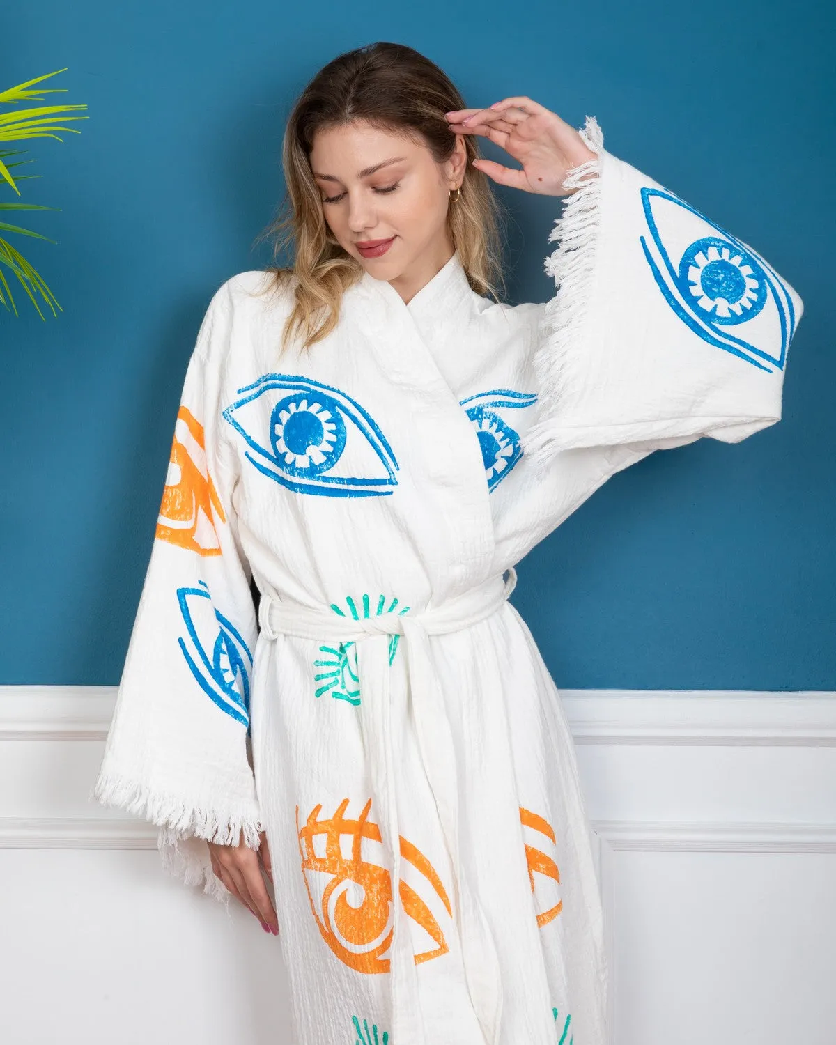 Big Eyes Kimono Robe
