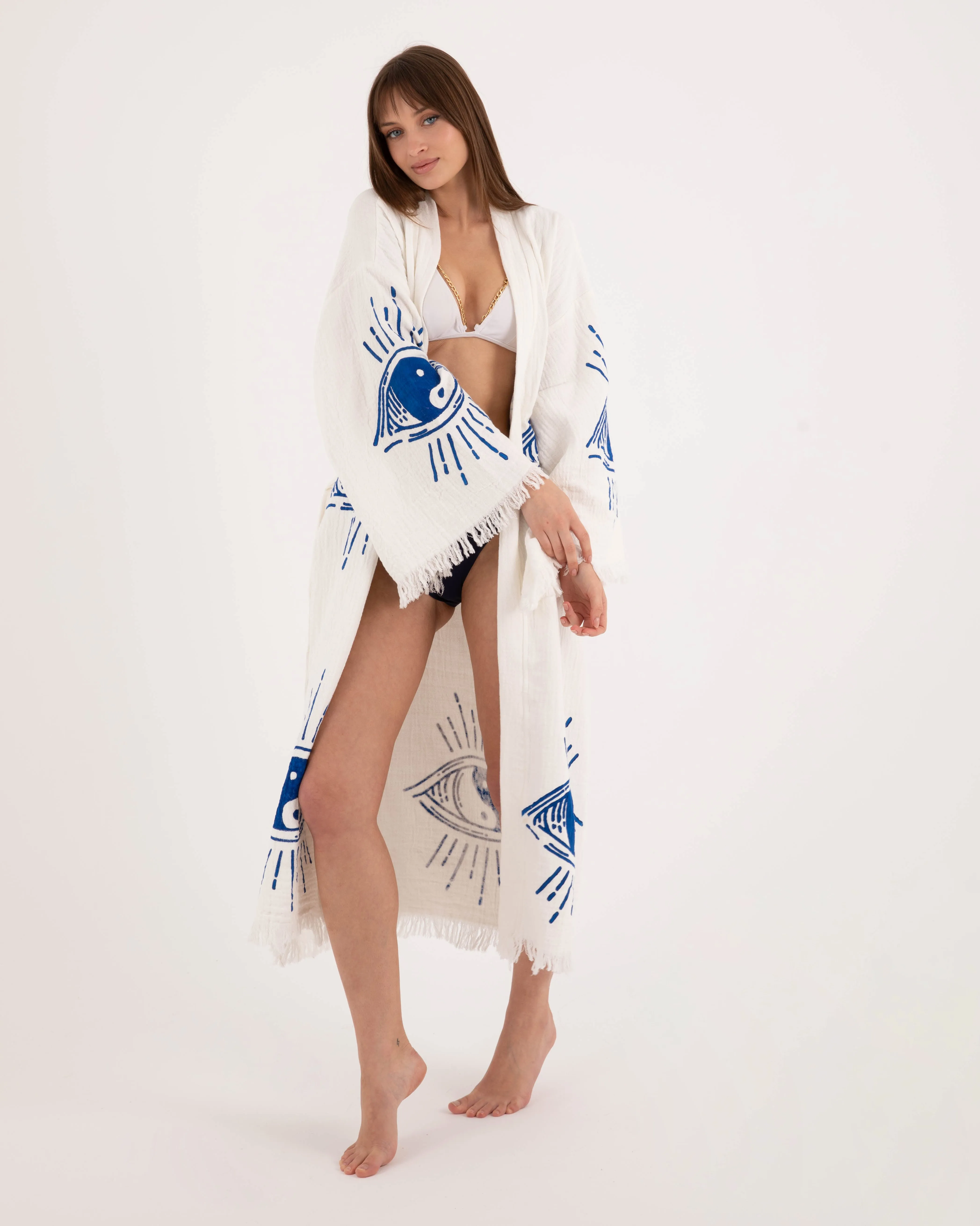 Blue Ying Yang  Patterned White Kimono