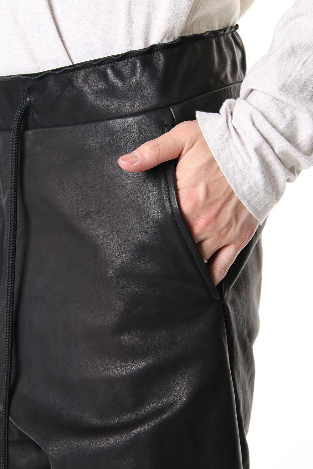 CROPPED LEATHER PANTS