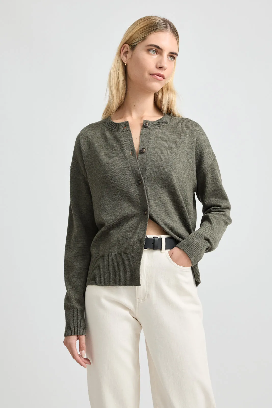 FINE KNIT CARDIGAN