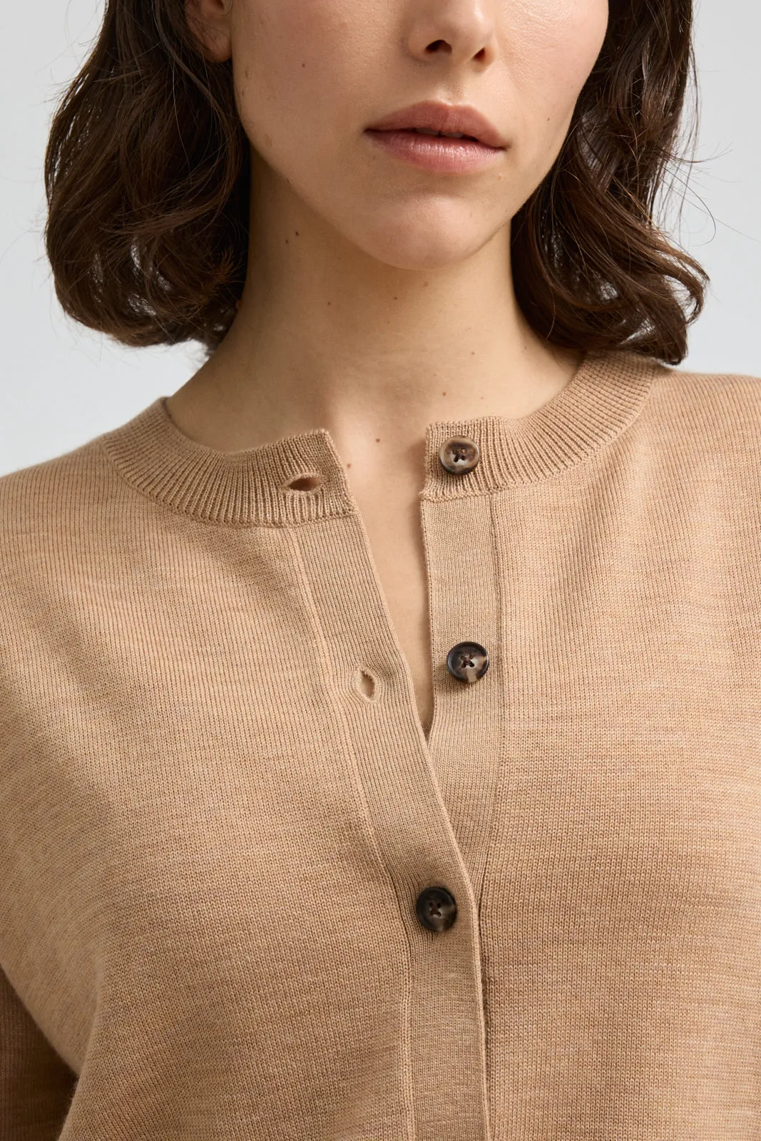 FINE KNIT CARDIGAN