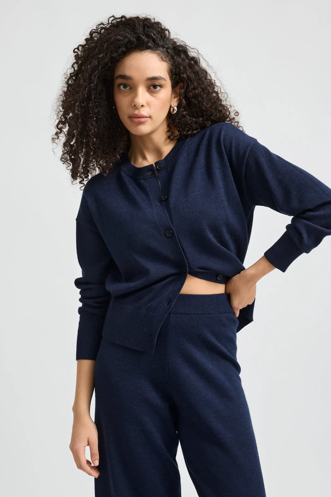 FINE KNIT CARDIGAN