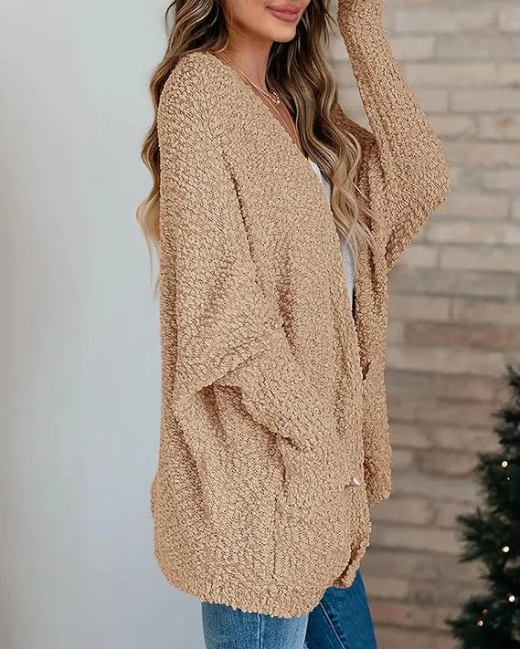 Listicle Cardigan in Cream