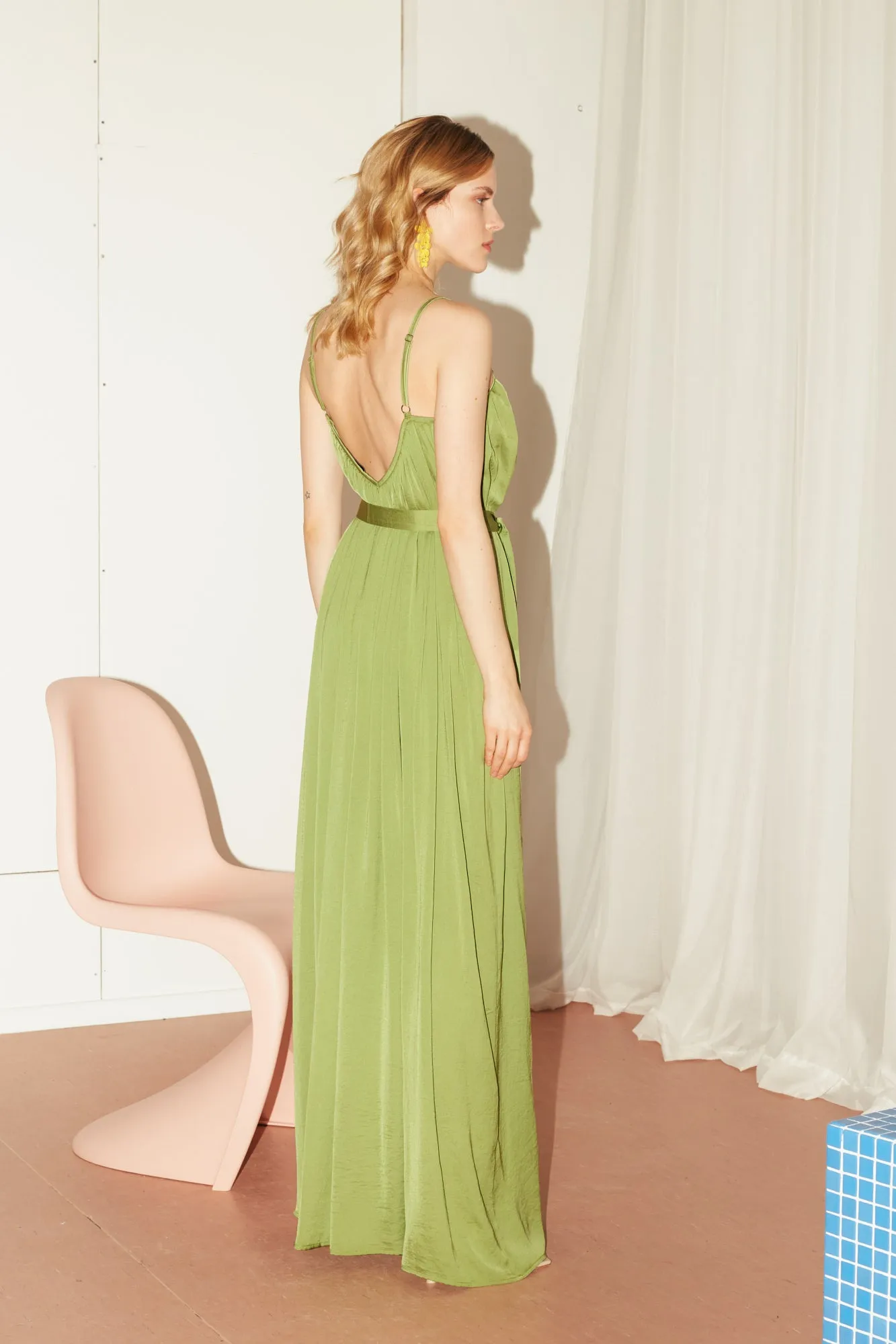 MEFYA flowing pastel green bridesmaid dress