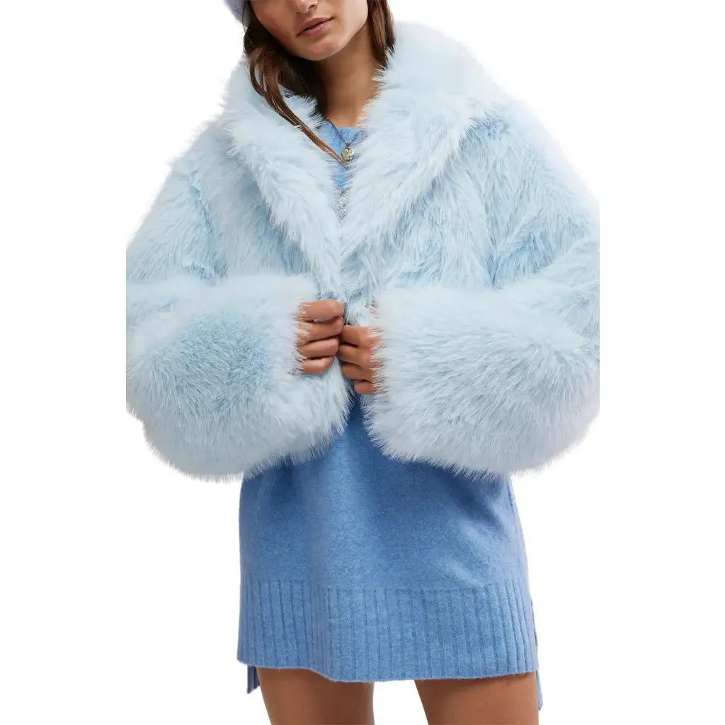 Paris Cropped Fur Light Blue