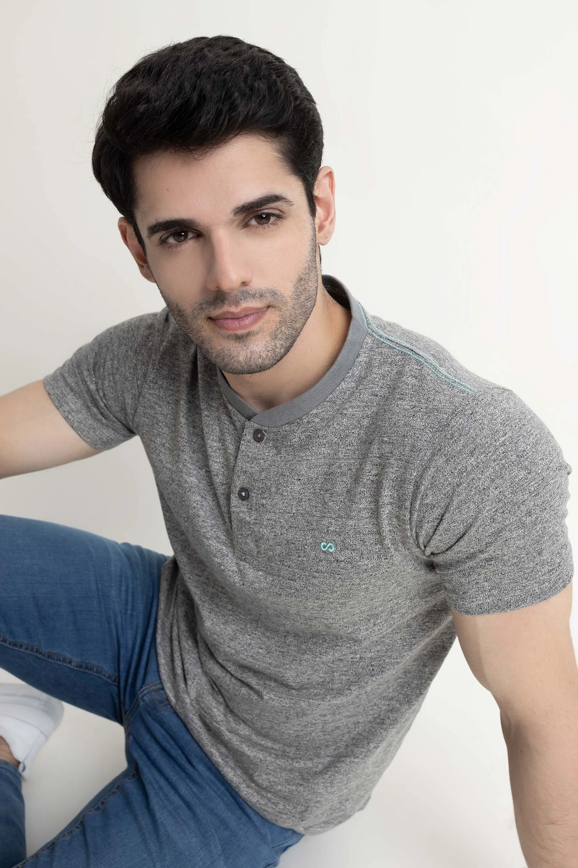 The Grey Chain Yarn Henley